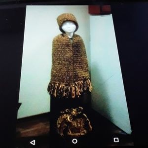 Hat,  scarf and purse set